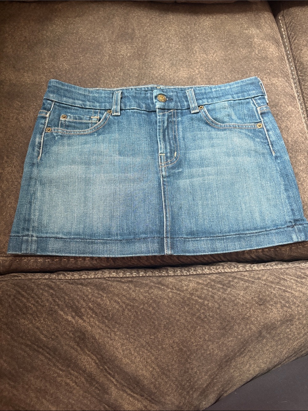 Blue Denim Mini Skirt - Casual Front-Pocket Style